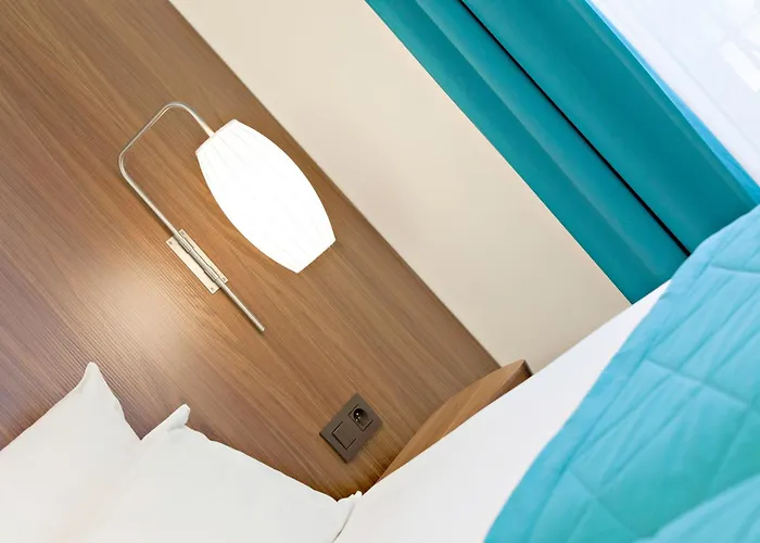 Best Western Plus 61 Paris Nation Hotel